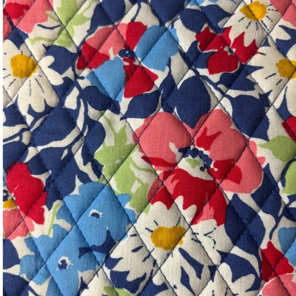 Vera Bradley Quilted Floral Tracker Sleeve in Lola 10